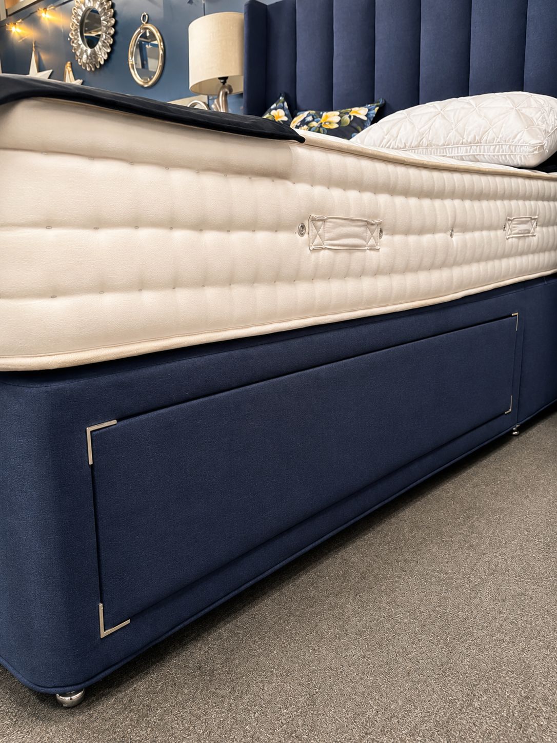 Royal Divan Base