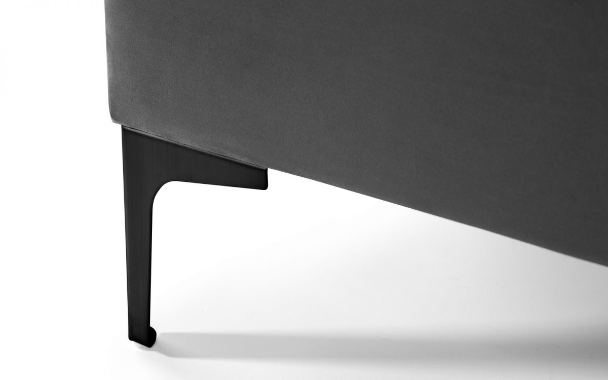 Sandy Diamond Quilted Velvet Bed