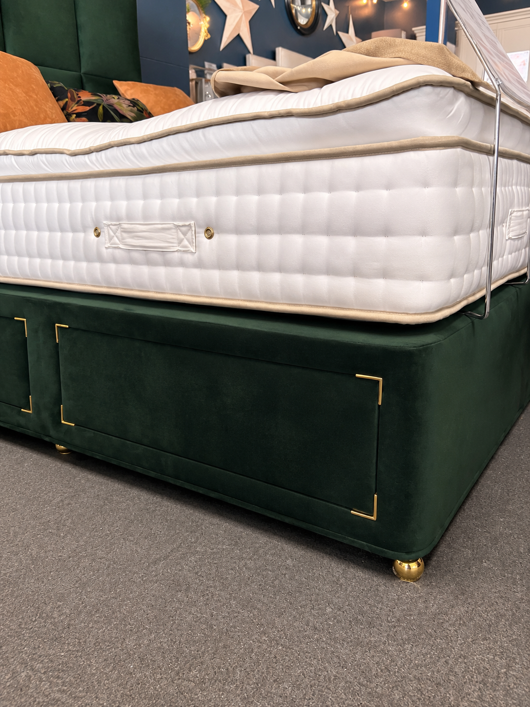 Royal Divan Base