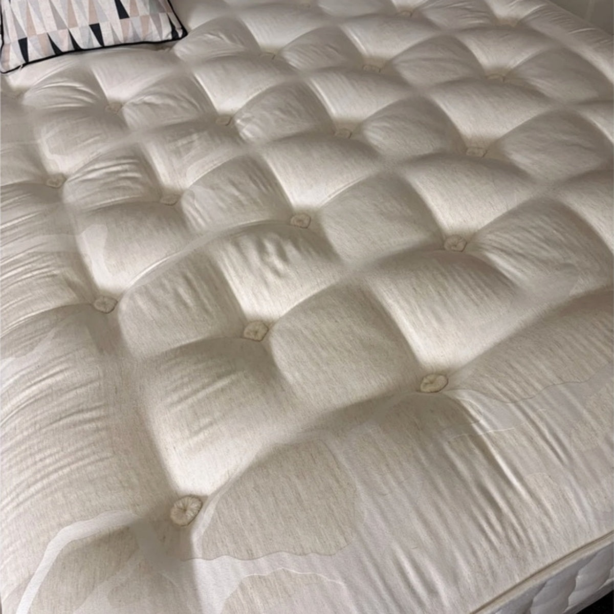 Norfolk Linen 4700 – King Size 5'0 – Ex-Display